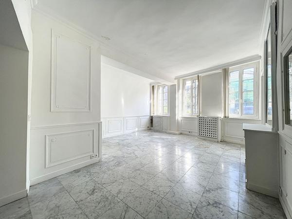 Maison de ville 6 pièces de 102.02 m² - Centre-ville de Saint-Germain-en-Laye