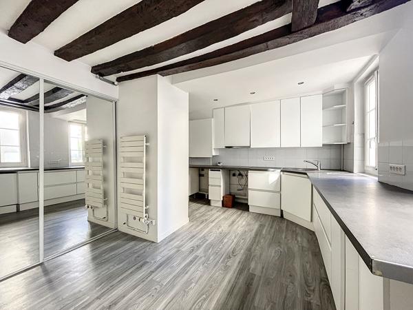 Maison de ville 6 pièces de 102.02 m² - Centre-ville de Saint-Germain-en-Laye