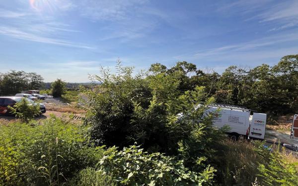 Terrain à vendre    Joyeuse