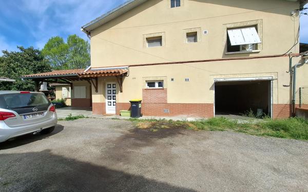 Immeuble à vendre    2 pièces •  Grisolles