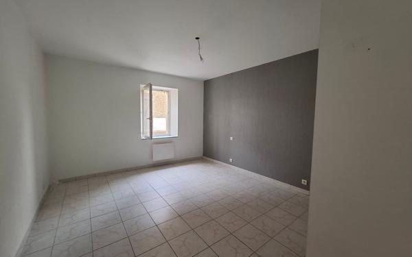 Immeuble à vendre    2 pièces •  Grisolles