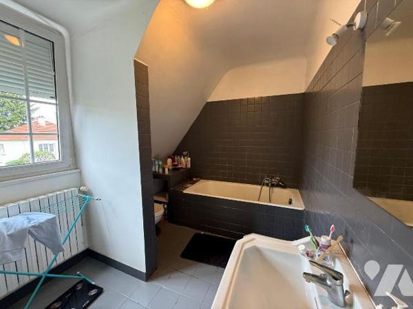 Maison à vendre à Troyes (10000) - Aube (10)

Maison d'une surface de 134,8 m², édifiée sur u...