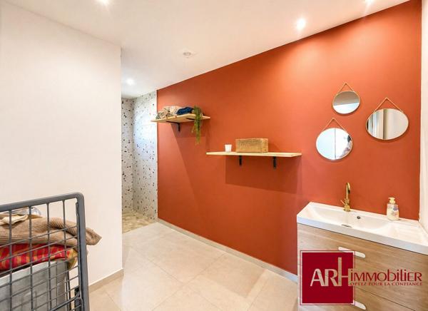 À vendre – Villa trés récente T3 – Jean Petit-Saint-Joseph – Terrain plat 428 m²