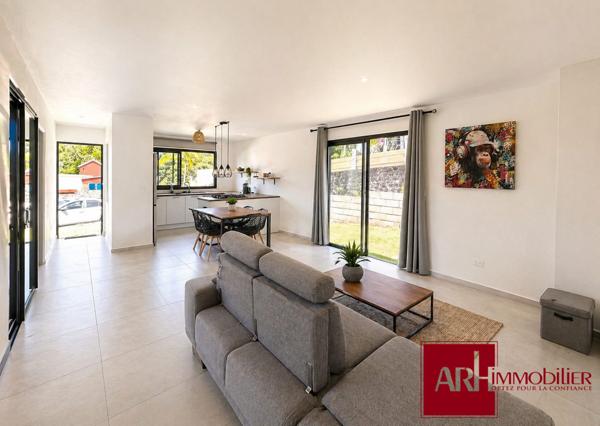 À vendre – Villa trés récente T3 – Jean Petit-Saint-Joseph – Terrain plat 428 m²