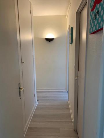 Location                                                      Appartement
                        
                     3 pièces                      62 m2                     à Nantes