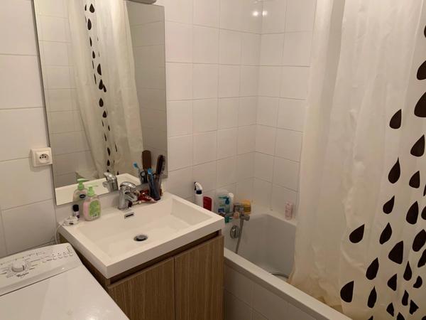 Location                                                      Appartement
                        
                     3 pièces                      62 m2                     à Nantes