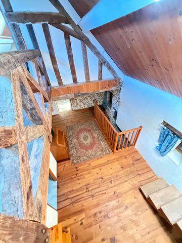 BELLE OPPORTUNITE ! Maison en pierre de 165m², pleine de charme, 4 chambres, Cour intérieure de 379m² 108 000 €