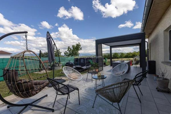 Vente                                                      Maison
                        
                     4 pièces                      74 m2                     à Soleymieu