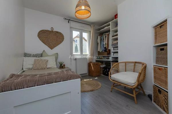 Vente                                                      Maison
                        
                     4 pièces                      74 m2                     à Soleymieu