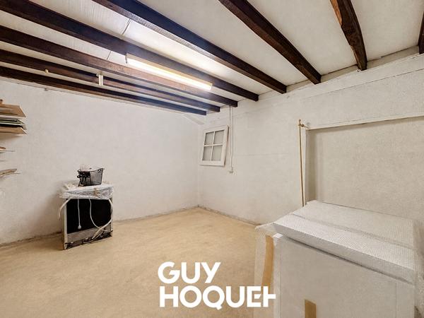 Charmante maison de village, 2 chambres, Garage - 71570 LA CHAPELLE DE GUINCHAY
