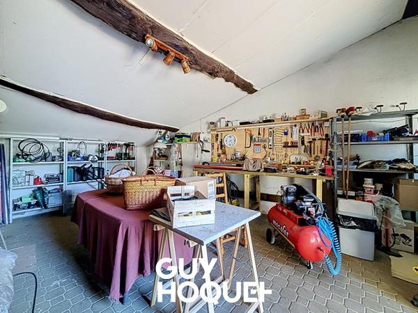 Charmante maison de village, 2 chambres, Garage - 71570 LA CHAPELLE DE GUINCHAY