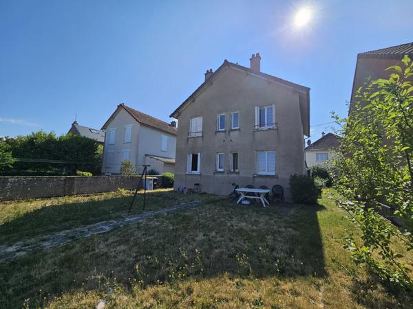 Maison
         6 pièces
        - 136 m² 139 000 € *