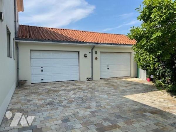 Proche centre, 4/5 chambres, 170m², piscine.