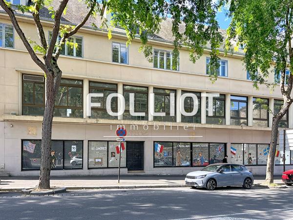 A VENDRE SAINT LO CENTRE VILLE 50000 2500 M2 DE BUREAUX