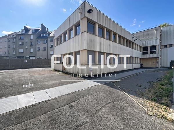 A VENDRE SAINT LO CENTRE VILLE 50000 2500 M2 DE BUREAUX