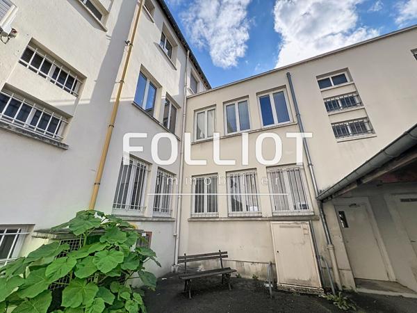 A VENDRE SAINT LO CENTRE VILLE 50000 2500 M2 DE BUREAUX