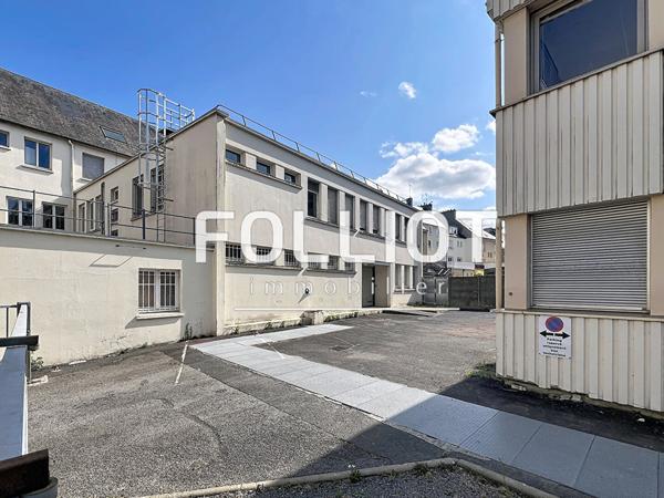 A VENDRE SAINT LO CENTRE VILLE 50000 2500 M2 DE BUREAUX