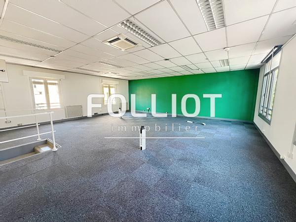 A VENDRE SAINT LO CENTRE VILLE 50000 2500 M2 DE BUREAUX