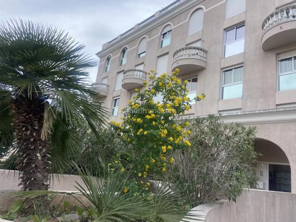 Location                                                      Appartement
                        
                     1 pièces                      25 m2                     à Nice