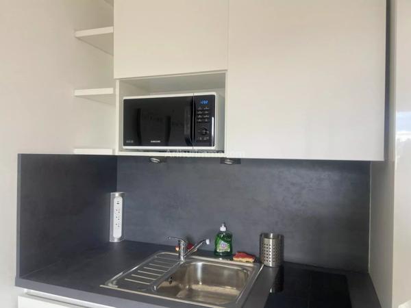 Location                                                      Appartement
                        
                     1 pièces                      25 m2                     à Nice
