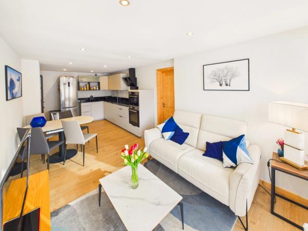 Haute Savoie (74), à vendre SAMOENS - Domaine skiable Grand Massif - Appartement T3 63 m²