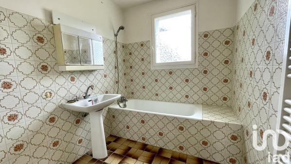 Maison traditionnelle 6 pièces de 100 m² à Paimpol (22500)