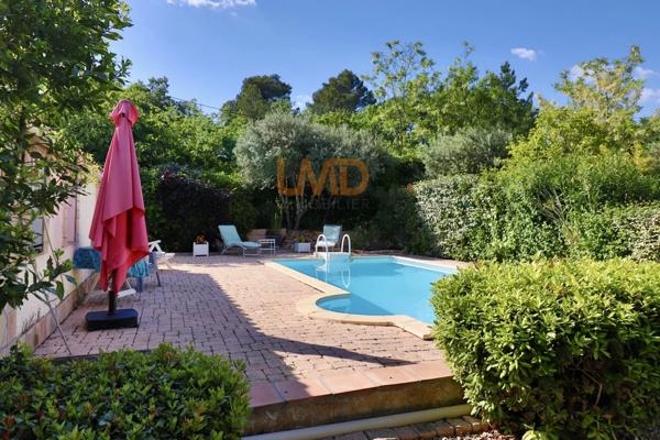 Saint Maximin: Maison T5 148m2 terrain 2500m2