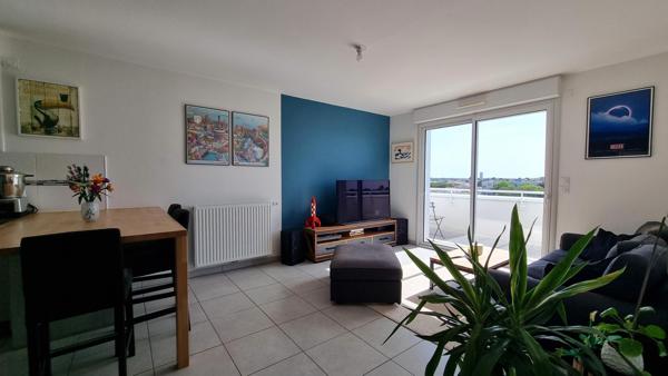 Dernier étage - T3 avec grande terrasse et vue dégagée !