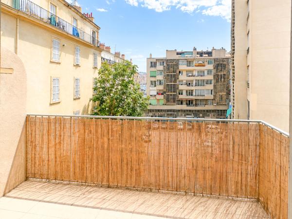 Marseille – Vieux-Port | T3 de caractère avec terrasse plein sud !