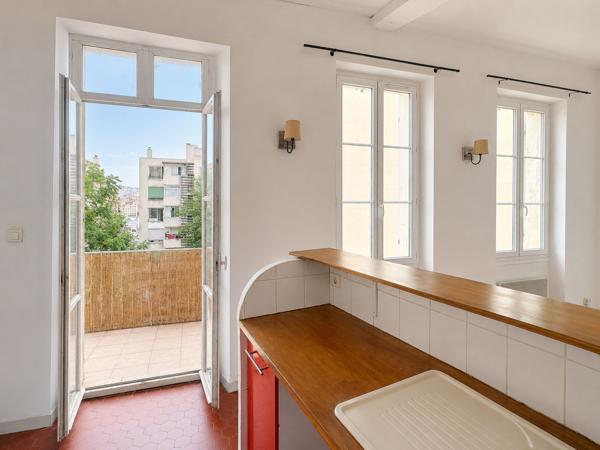 Marseille – Vieux-Port | T3 de caractère avec terrasse plein sud !