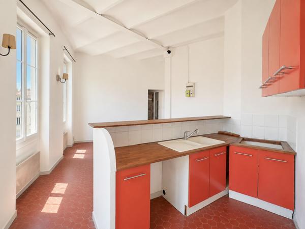 Marseille – Vieux-Port | T3 de caractère avec terrasse plein sud !