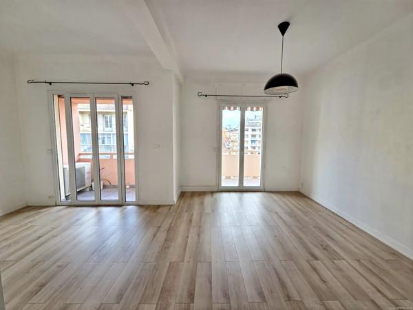 Appartement T 2/3 avec balcon secteur chartreux