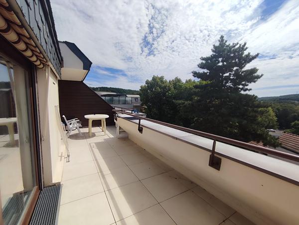 Grand appartement T4 Orsay le guichet avec Terrasse