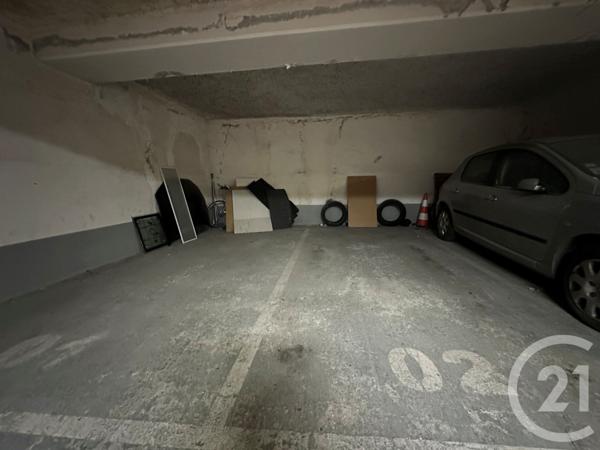 Parking à vendre  12 m2 PARIS - 75018