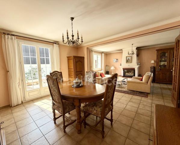 Maison familiale de 131 m² à vendre à Cergy Village – 3 chambres, bureau, jardin et garage