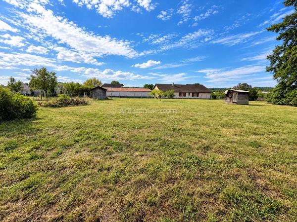 Vente                                                      Terrain
                        
                                         750 m2                     à Arandon-Passins