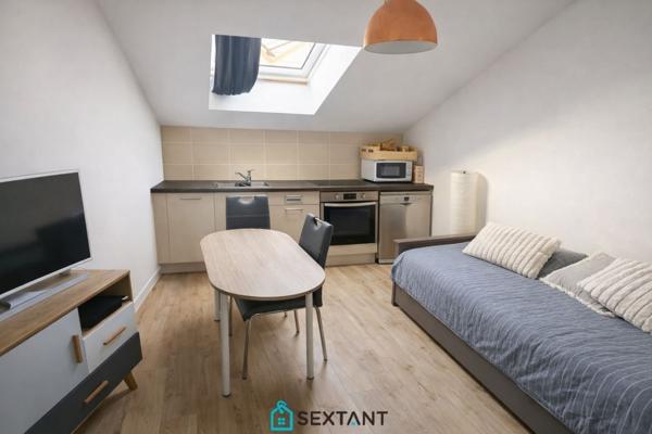 Belle villa mitoyenne familiale de 135 m² avec piscine chauffée -Collonges-Secteur Ecorans- 630.000 €