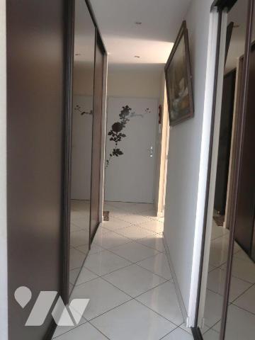 SUPERBE APPARTEMENT +100m2, AVEC TRES BELLE VUE SUR LA VIENNE, 2è étage av asc., comprenant :
...