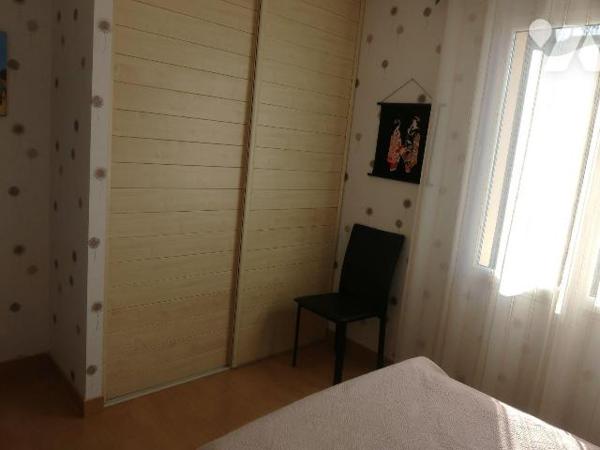 SUPERBE APPARTEMENT +100m2, AVEC TRES BELLE VUE SUR LA VIENNE, 2è étage av asc., comprenant :
...