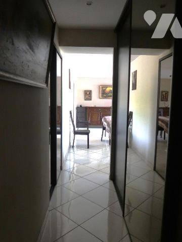 SUPERBE APPARTEMENT +100m2, AVEC TRES BELLE VUE SUR LA VIENNE, 2è étage av asc., comprenant :
...