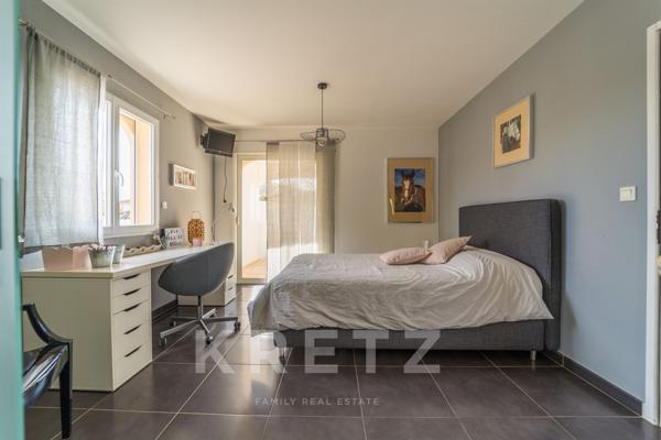 Mas d’architecte avec piscine à débordement aux portes de Béziers