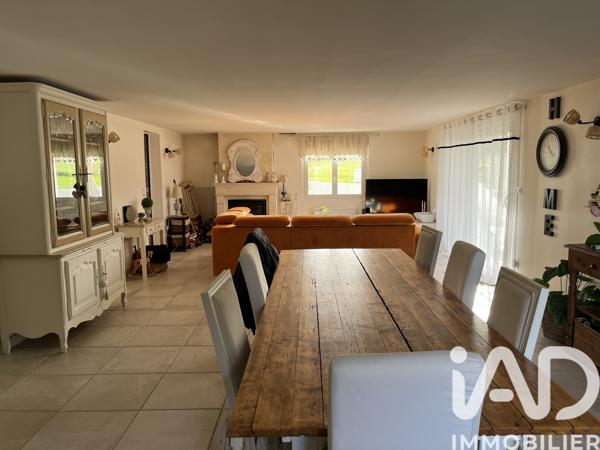 Maison à vendre 7 pièces 206 m² Saint-Romain-de-Benet