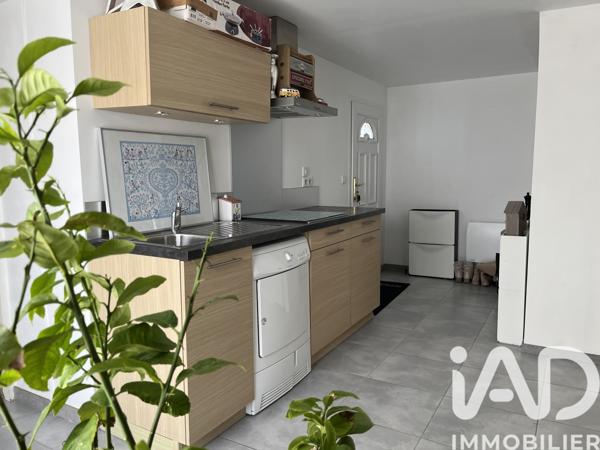 Maison à vendre 7 pièces 206 m² Saint-Romain-de-Benet