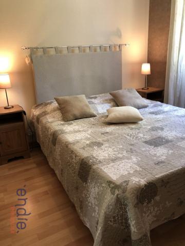 LORGUES Propriété composée de 4 logements avec vue imprenable