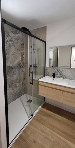 UCHAUD - Centre ville - Maison T3 entièrement rénovée 75 m2