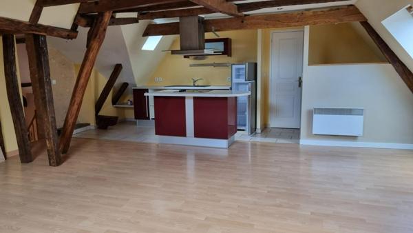 Immeuble à NOYEN-SUR-SARTHE, 72430 - 214m²