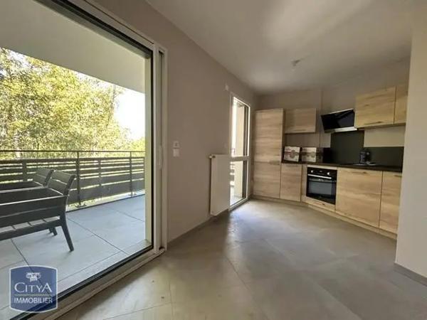 Appartement à louer 2 pièces 42.99m² Charbonnières-les-Bains (69260)