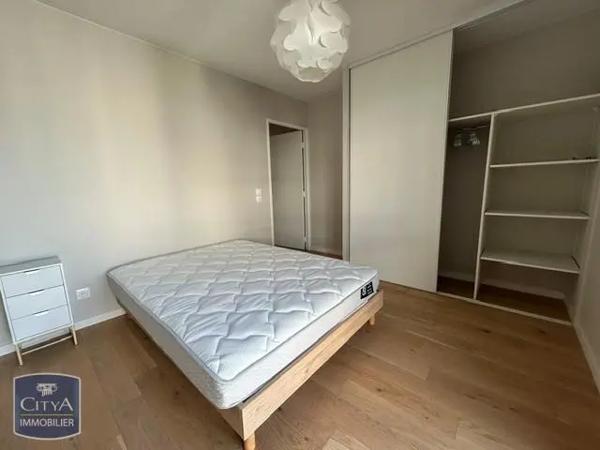 Appartement à louer 2 pièces 42.99m² Charbonnières-les-Bains (69260)