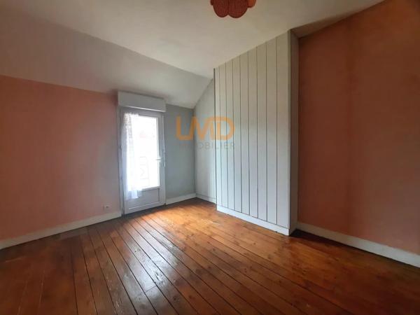 Mison DE Bourg T4-Terrasse-Proche CommoditÉS