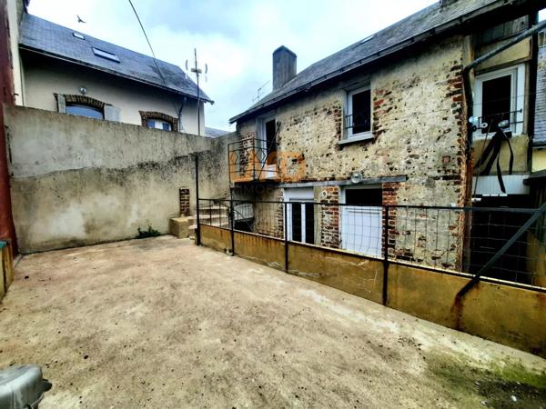 Mison DE Bourg T4-Terrasse-Proche CommoditÉS